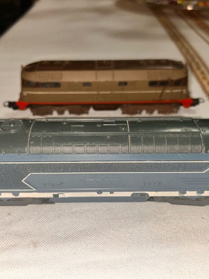 Lima Diesel H0 Scale Engines used, pack
