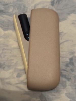 Iqos Iluma i device