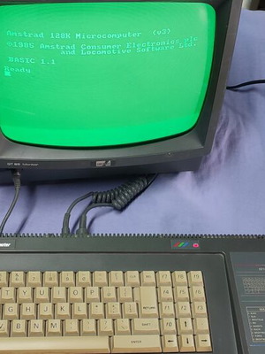 Amstrad CPC6128 vintage used, functional condition