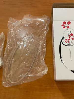 Plastic vase new with suction cup for glass and flowers