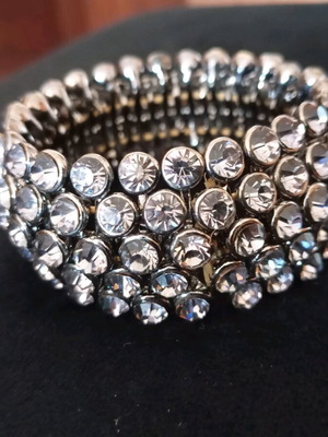 Women's bracelet with rhinestones, 5 cm diameter