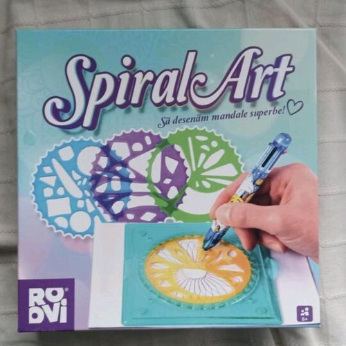 Spiral Art board game like new