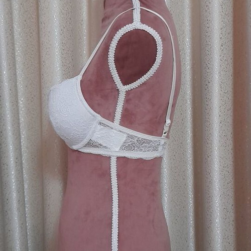 H&M White/Cream Lace Push-Up Bra Size 70B Like New
