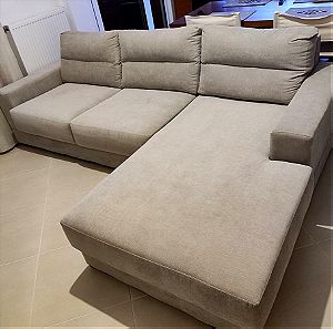 Γωνιακός καναπές τριθέσιος με ανάκλιντρο. Διαστάσεις 2.8x1.8 μ.