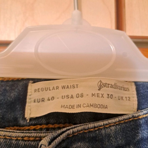 Jeans high waist pants like new with holes and frayed edges