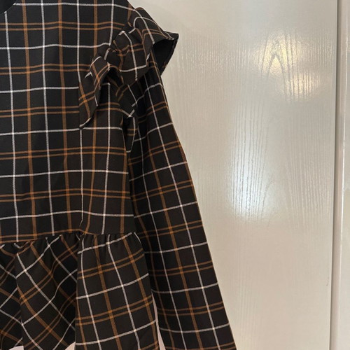 Zara blouse size M like new, winter fabric