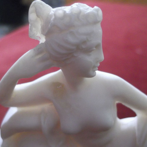 Vintage Italian sculpture Paulina Borghese as Venus Victus alabaster used