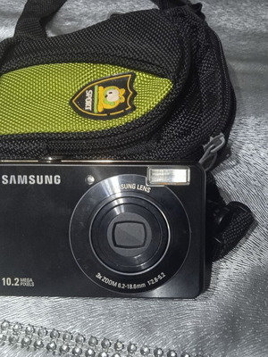 Samsung camera used in good condition
