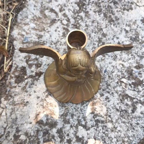 Vintage brass angel figurine like new, decorative