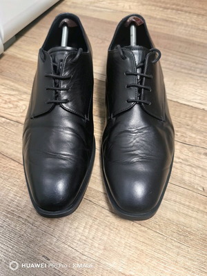 Emporio Armani Elegant Black Shoes like new, size 43