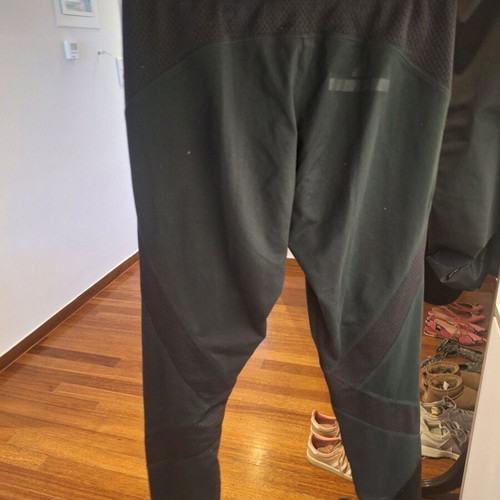 Stella McCartney leggings and sports top like new, black