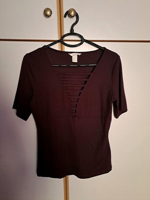 H&M Burgundy blouse new, size M