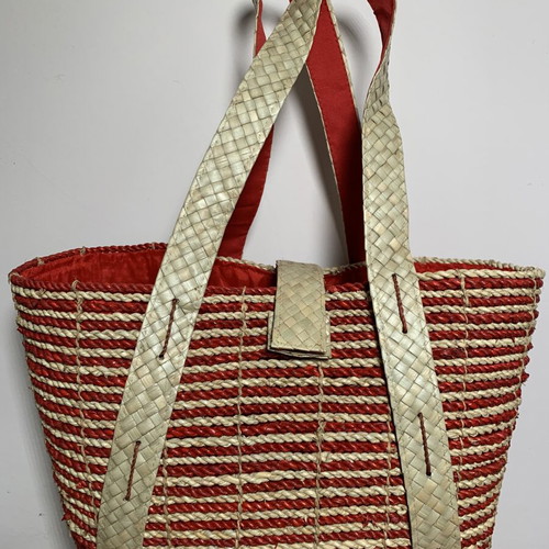 Summer women's woven handbag made of rope new