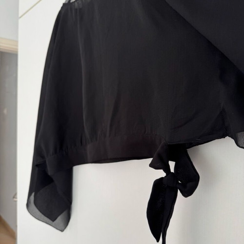 Blossom Athens black top size M like new