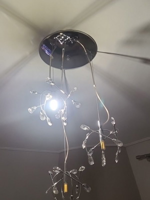 Φωτιστικό με κρύσταλλα τριπλό σαν καινούργιο, ρυθμιζόμενο ύψος