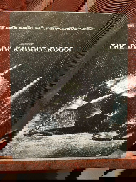 Batman: the dark knight rises blue ray in steelbook