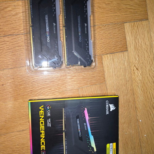 Corsair Vengeance RGB Pro DDR4 32GB (2x16GB) 3600MHz CL18 RAM