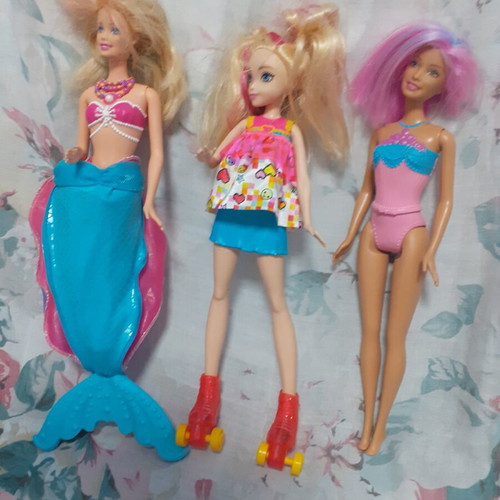 Barbie dolls used, pack of three