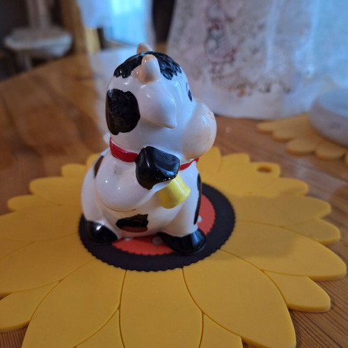 Milk jug cow like new, made in Taiwan