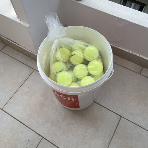 Tecno Pro Coach 60 tennis balls new