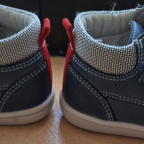 Pablosky blue boys shoes size 22 used