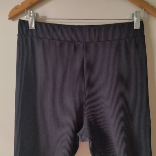 H&M ribbed cycling pants medium black like new