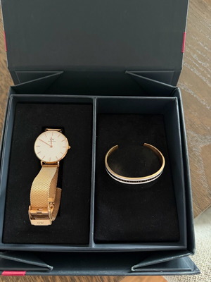 Daniel Wellington часовник и гривна като нови, златист дамски