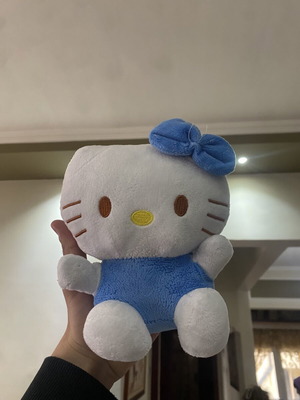 Λούτρινο Hello Kitty σαν καινούργιο, ύψος 7 cm