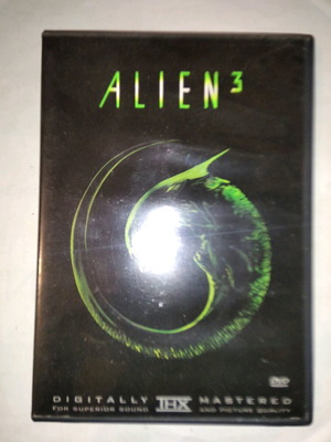 Alien 3 DVD used, English/French audio, English/Spanish subtitles