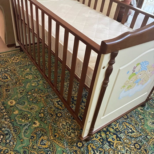 Preteen bed with mattress and changing drawer like new, bassinet included
