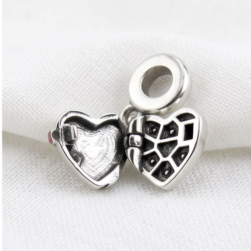 Pandora Heart Chocolate Gift Box Charm new, red and silver
