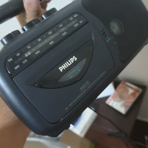 Philips cassette player with radio, burned speaker