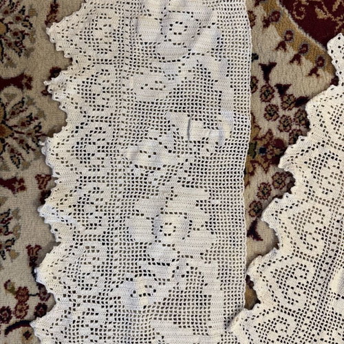 Large handmade lace like new white color