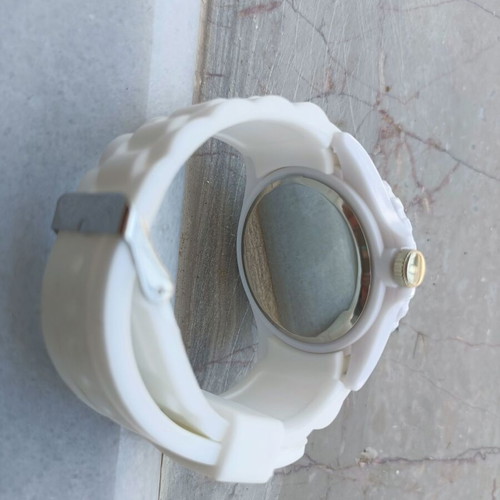 Pretty bra watch unisex new, white