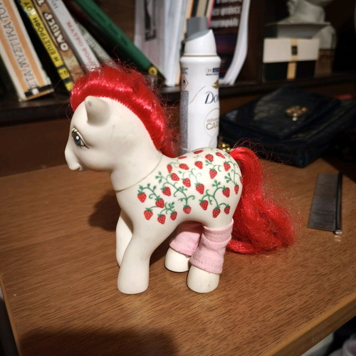 My Little Pony G1 Sugarberry 1986 like new