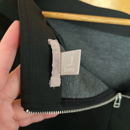 H&M black pants new, size L/40/12 with back zipper