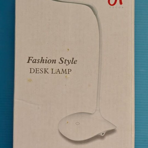Table lamp set like new, white with flexible necks and pen holder