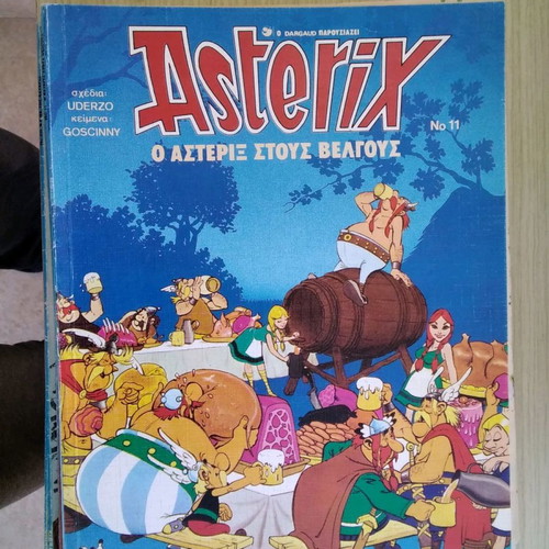 Asterix comics used, 27 issues in good condition
