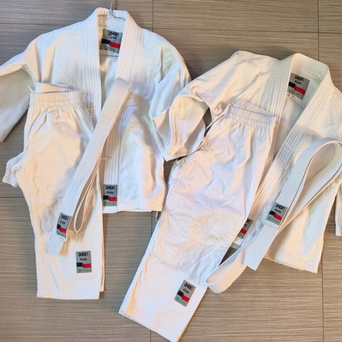 Judo suits like new, sizes 1.10 and 1.20