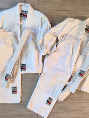 Στολές judo σαν καινούργιο, για ύψος 1,10 και 1,20