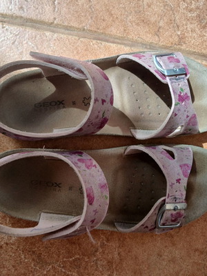 Geox anatomical sandals size 35 like new, beige and pink