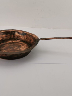 Copper frying pan used, circa 1910