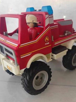 Playmobil City Action όχημα πυροσβεστικής μεταχειρισμένο με σειρήνα και φώτα