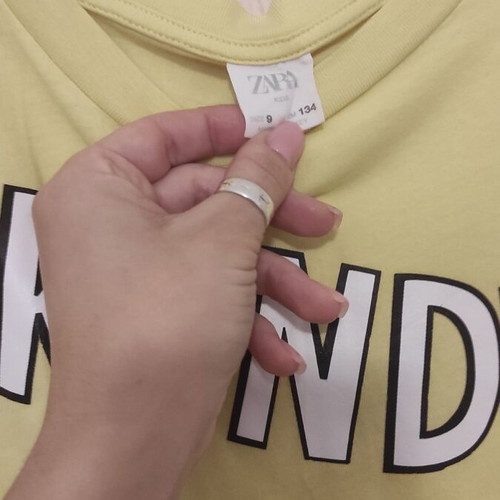 Zara blouse 9 years like new, yellow