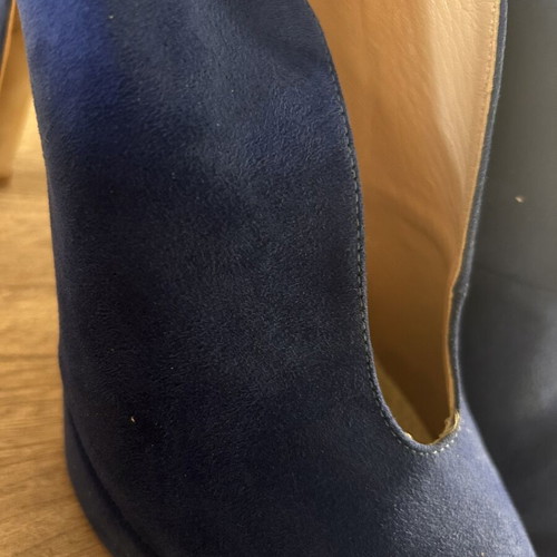 Blue suede pumps used, size 39