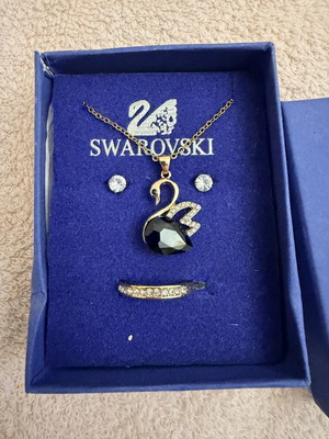 Swarovski jewelry set like new, multicolor