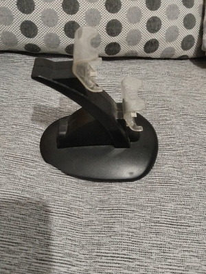 PS4 Controller Stand like new