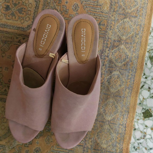 Suede mules H&M Divided used, dusty pink platform size 40
