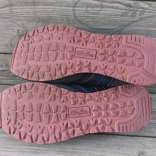 Buffalo leather sneakers size 39 like new, blue and pink