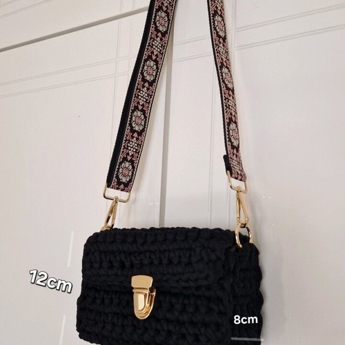 Knitted crossbody bag new, black with gold clasp